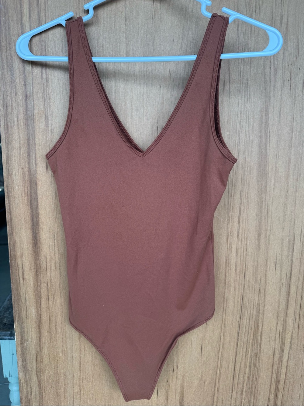 Abercrombie & Fitch Soft A&F Bodysuit Small Brown V Neck Sleeveless Stretch